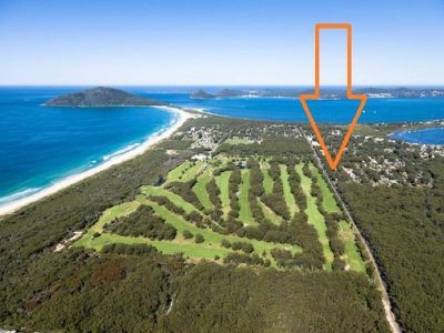 16 Curlew Avenue, Hawks Nest