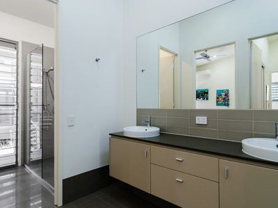 14 / 90 Beach Road, Noosa North Shore