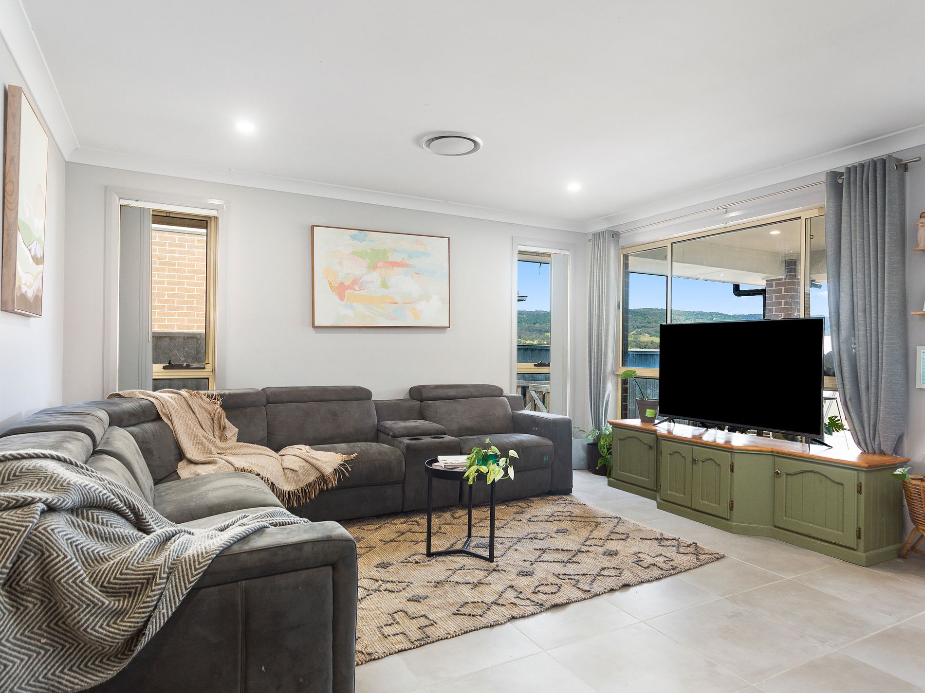 33 Flannery Drive, Calderwood
