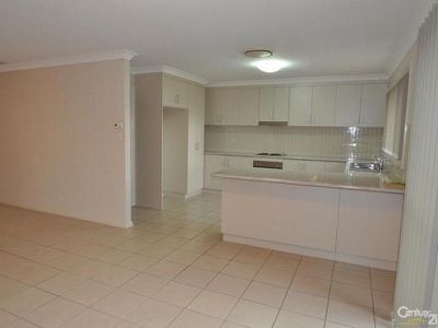 11 / 5 John Brass Place, Dubbo