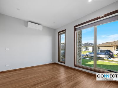 78 Pobblebonk Crescent, Clyde North