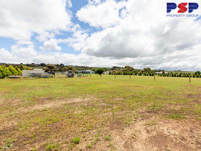 20 Viewbay Court, Lovely Banks