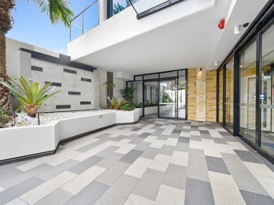 31210 / 5 Harbourside Court, Biggera Waters