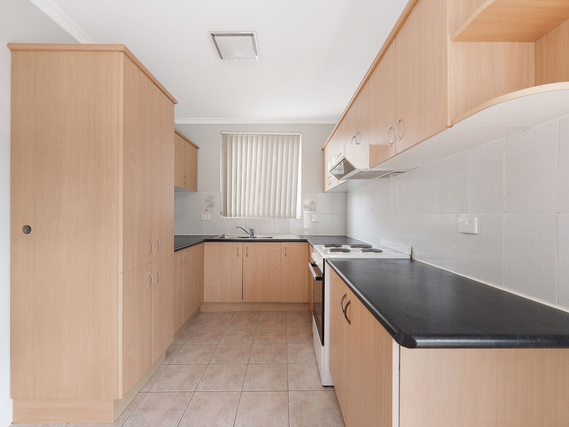 1 / 2 Brittain Crescent, Hillsdale