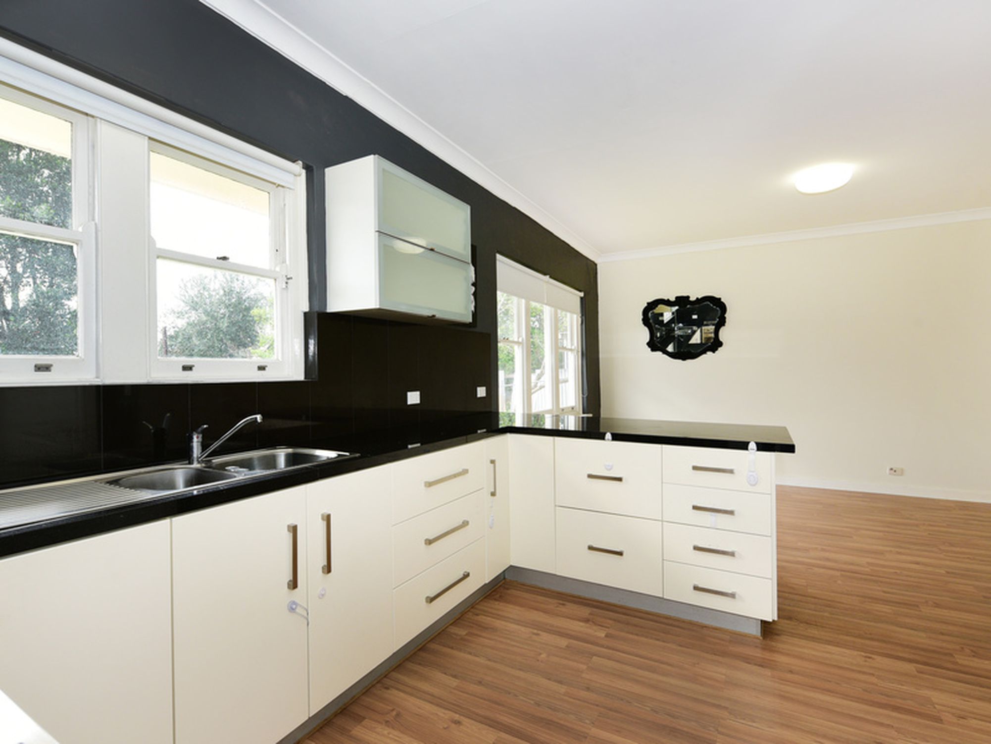 101 Gorge Road, Paradise