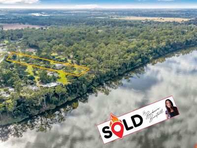 57 Pleasant Drive, Sharon