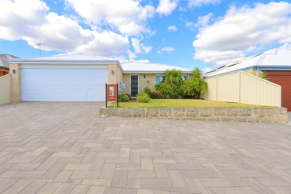 15 Yindana Boulevard, Lakelands