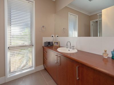 66 Lobbe Road, Thurgoona