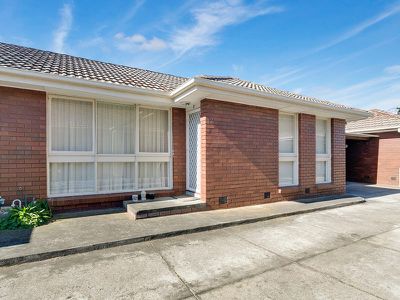 2 / 9 Wisewould Avenue, Seaford