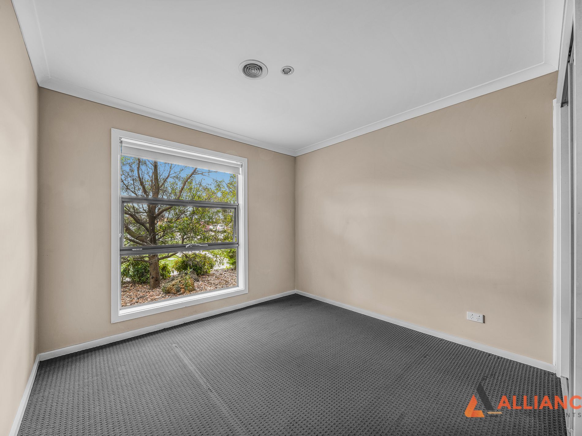 16 LEVENS LANE, Mernda