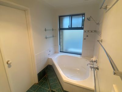 8 Coomer Elbow, South Guildford