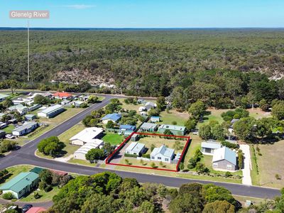 1 Holloway Street, Donovans