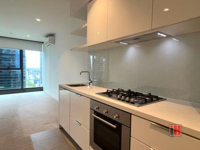 2702 / 285 La Trobe Street, Melbourne