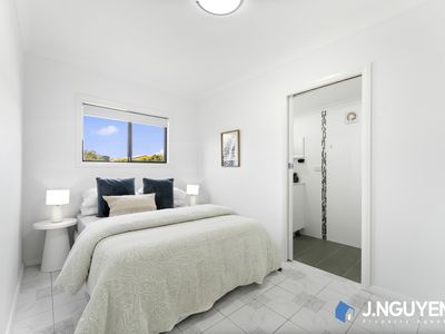 24 Buranda Crescent, St Johns Park