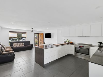 79 Jacaranda Avenue, Tweed Heads West