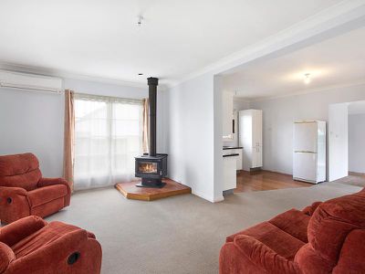 48 FERGUSON STREET, Broadford