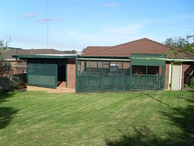 2 Serrata Place, Cordeaux Heights