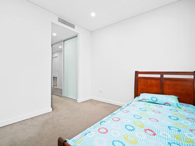 A206 / 37-39  Loftus Crescent, Homebush