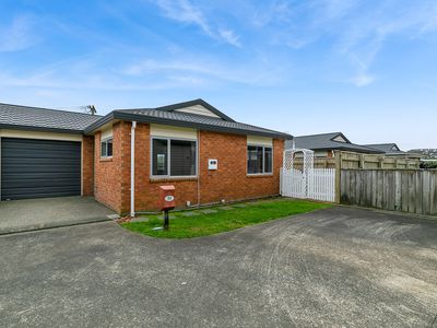 13 Pohutukawa Grove, Titahi Bay