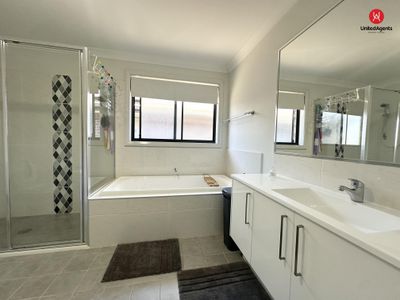 31 Regentville Drive, Elizabeth Hills