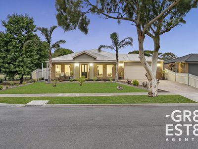 8 Kemsley Green, Cranbourne East