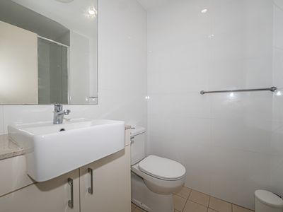 210 / 2 Rutland Avenue, Lathlain
