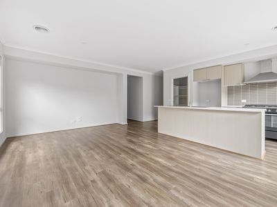 19  Benson Drive , Werribee