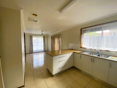 241 Shaws Road, Werribee