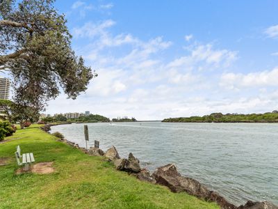 The Penthouse / 20 Endeavour Parade, Tweed Heads