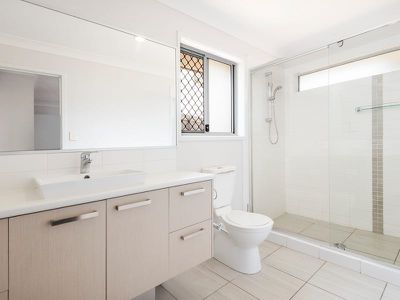 32 Finetti Circuit, Durack