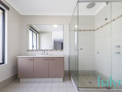 10 Supanova Lane, Australind