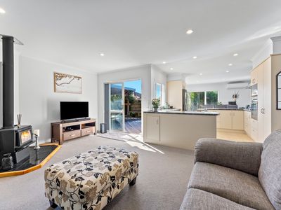 7 Omana Avenue, Shelly Beach, Helensville