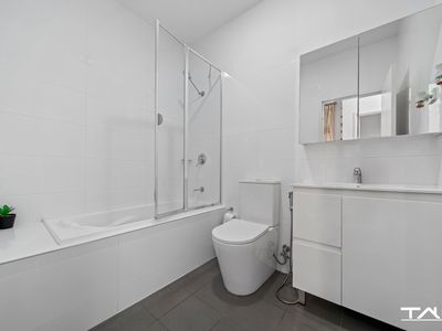 18 / 8-10 Fraser Street, Westmead