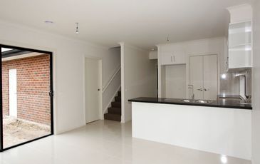 2-4 Edinburgh Drive, Beaconsfield