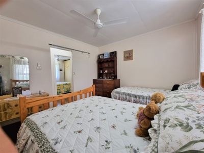 17-21 Mountain View Drive, Atherton