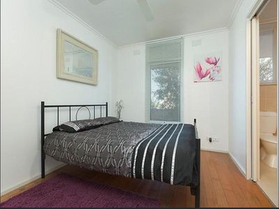 1 / 379 Shannon Avenue, Newtown