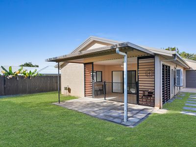 17 Finniss Crescent, Bentley Park