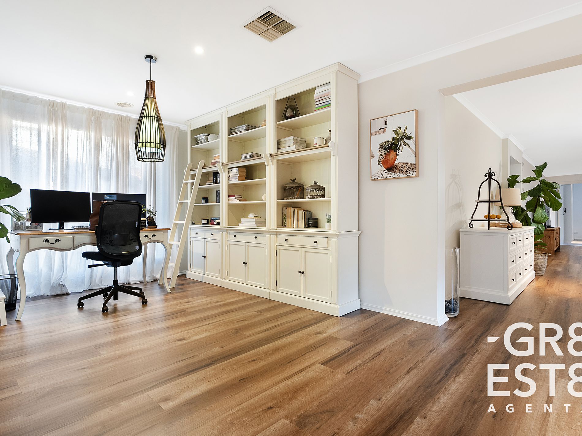 10 REDLEAF CLOSE, Hampton Park