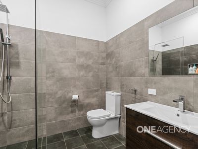 9a Mattes Way, Bomaderry