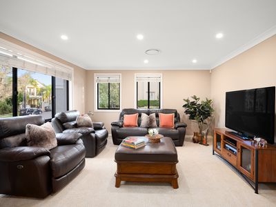 52 Connaught Circuit, Kellyville
