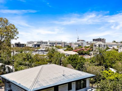 7 / 53 Clarence Road, Indooroopilly