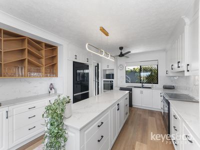10 Balmoral Drive, Castle Hill