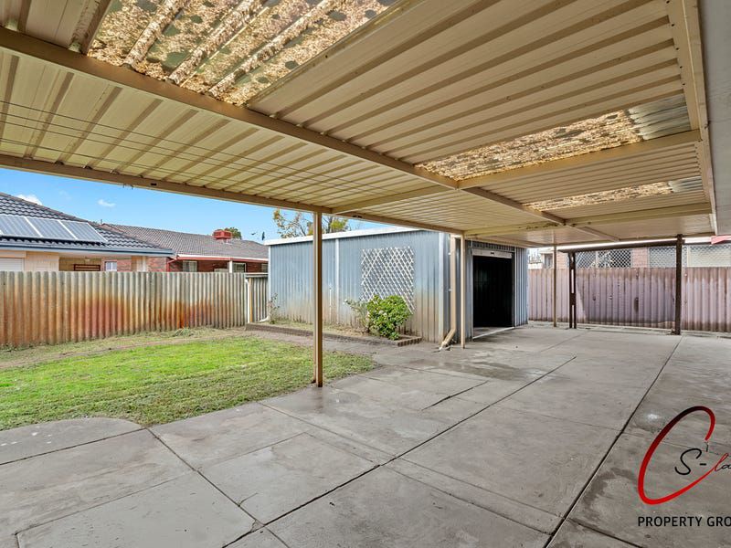 16 Baileys Retreat, Morley