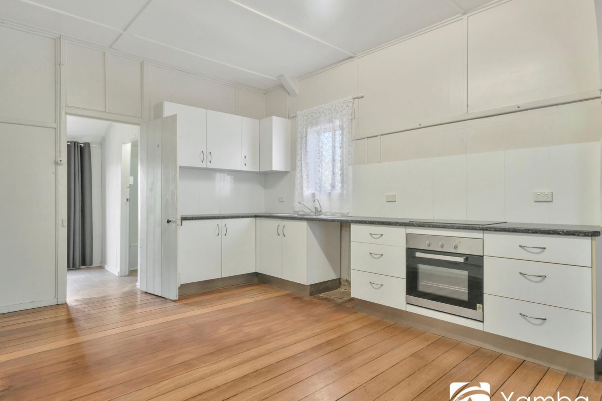 18-20 Clyde Street, Maclean