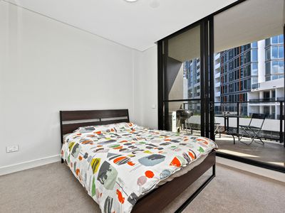 620 / 10 Half Street, Wentworth Point