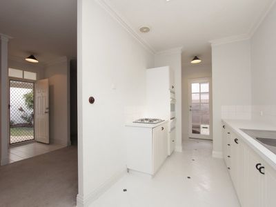 2 / 19 Kitchener Avenue, Burswood
