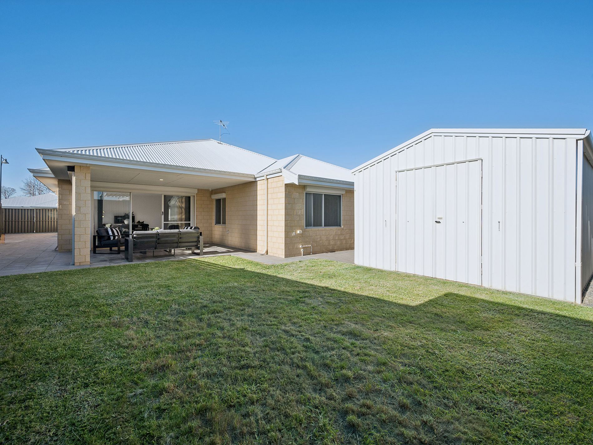 21 Claystone Loop, Piara Waters