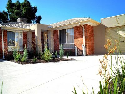 2 / 40 Coleridge Drive, Delahey