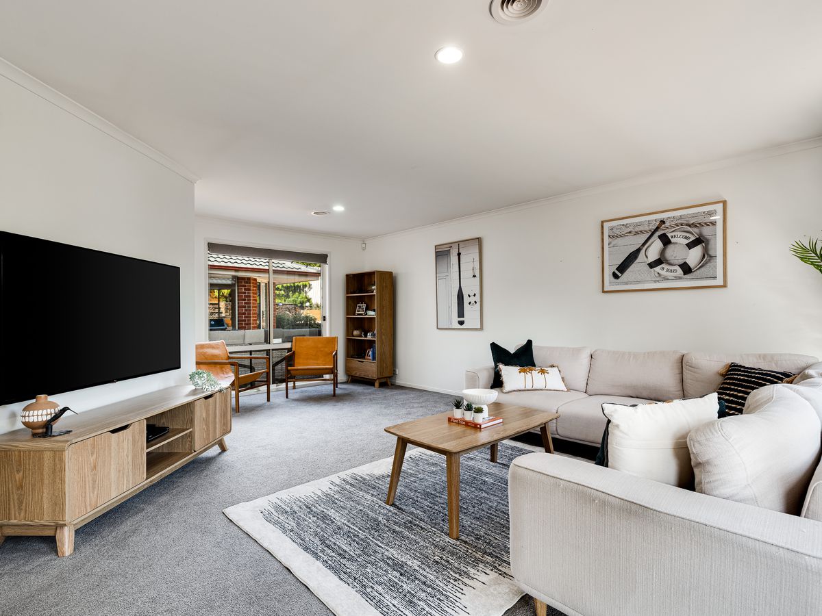 27 Fieldstone Boulevard, Beaconsfield