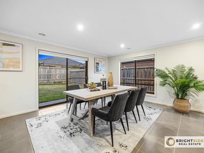 20 Manoora Avenue, Clyde North